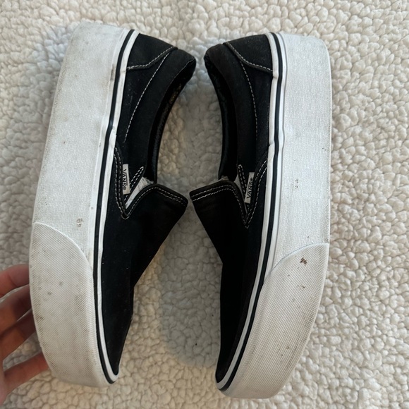 Vans Women's Black Slip-On Platform Shoes - Picture 6 of 8